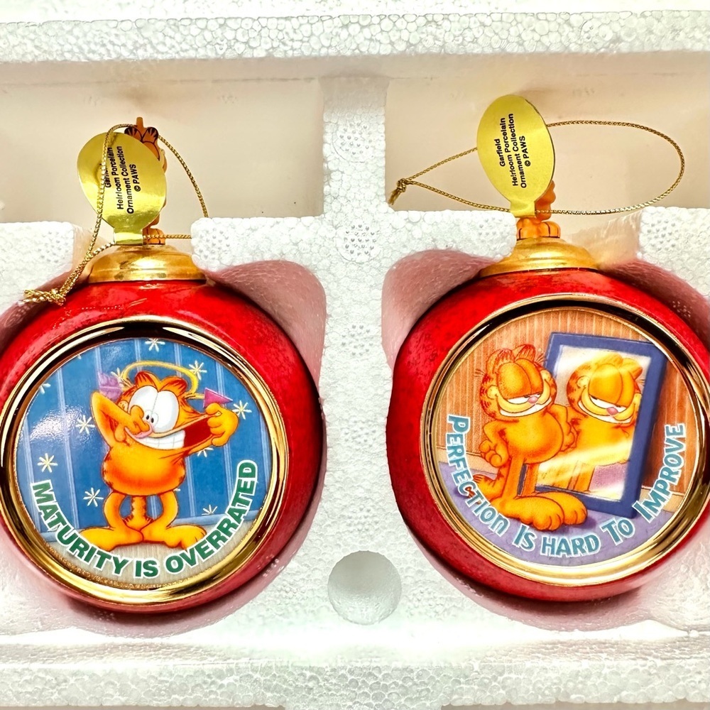 Vintage Bradford Exchange Garfield Heirloom Porcelain Ornament Collection A1559